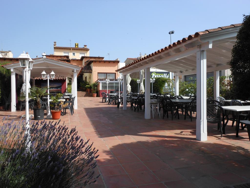 Hostal Can Pou Vidreres Exterior photo