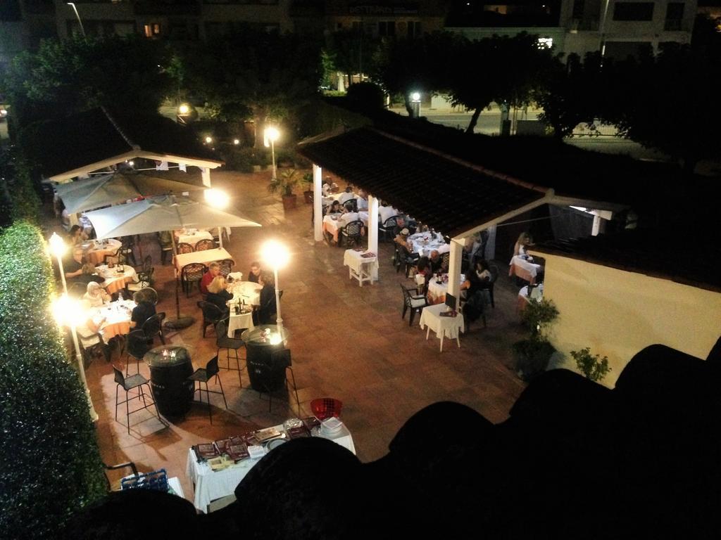 Hostal Can Pou Vidreres Exterior photo